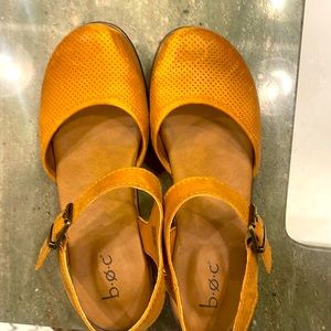 BOC Mary Janes tan size 7